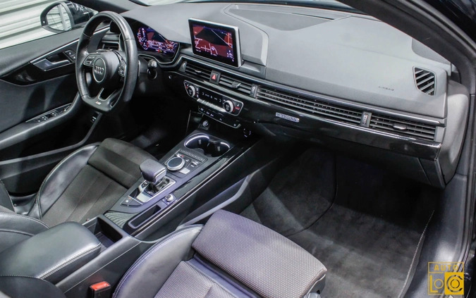 Audi A4 cena 105555 przebieg: 120000, rok produkcji 2018 z Sianów małe 562